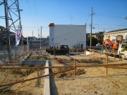 これから基礎工事に入ります