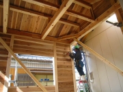 明城の建方チームが丁寧にしっかりと作業しています
