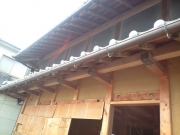 この部分の屋根を解体します