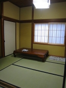 もう1つの和室です。イグサの香りがとっても心地よいお部屋になりました