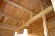 天井がなく小屋組み表しとなっています
